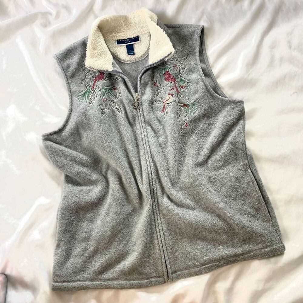 Vintage Christmas Winter Northern Cardinals Bird Embroidered Fleece Sweater Vest